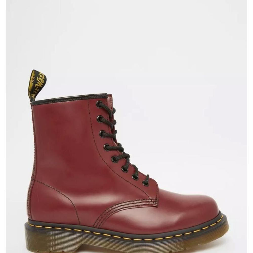 Dr. Martens burgendy